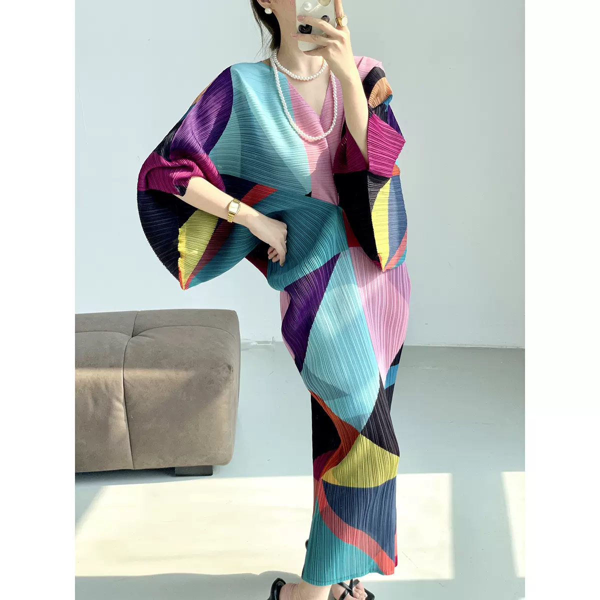 三宅蝙蝠袖褶皱连衣裙女2025夏款感洋气宽松印花V领度假长裙