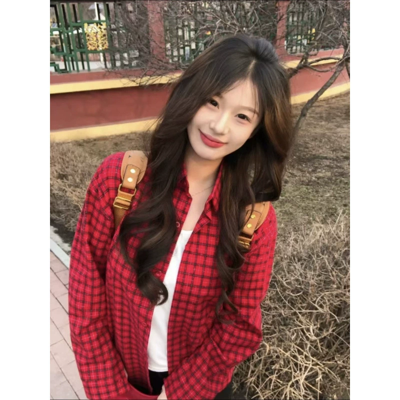 Красная клетчатая рубашка женская весна-лето 2025, новая корейская стильная свободная повседневная рубашка, ленивый стиль, длинный рукав, солнцезащитная куртка