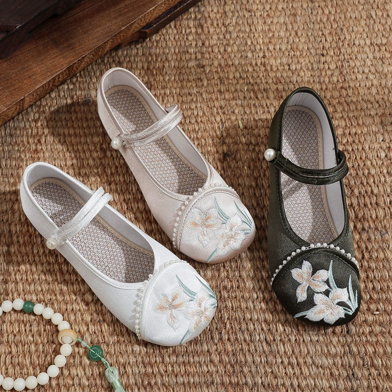 08-7 Новая вышитая женская обувь Жемчужная вышивка женская обувь cheongsam