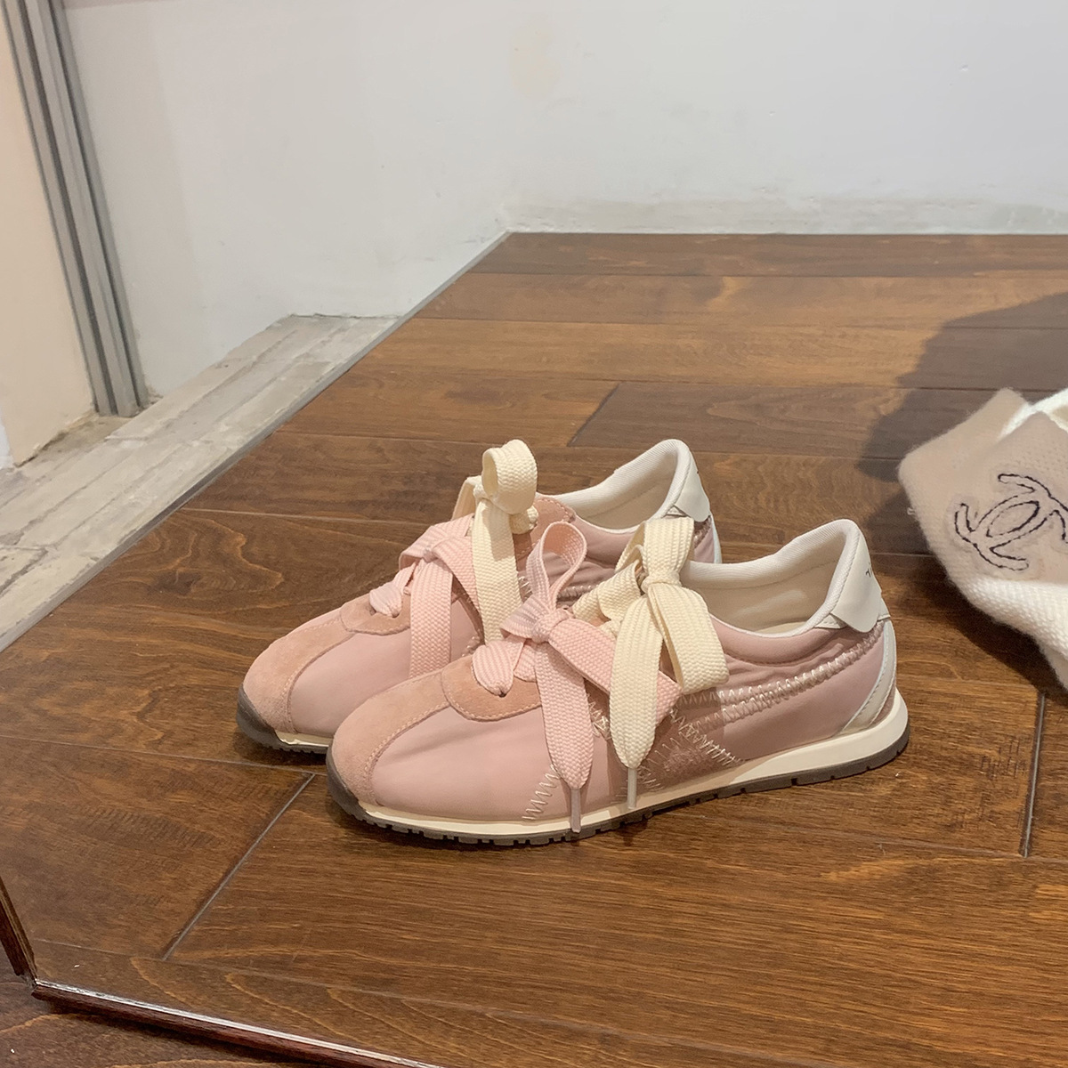 Versión de cuero de vaca de la uva de la misma blogger coreano de moda cabeza redonda de color Miu correa casual Agan De zapatos de entrenamiento para mujeres