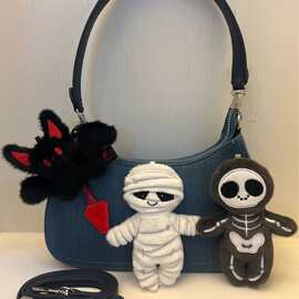 2025新款牛仔布包包女可爱卡通毛绒木乃伊小骷髅公仔包手提斜挎包