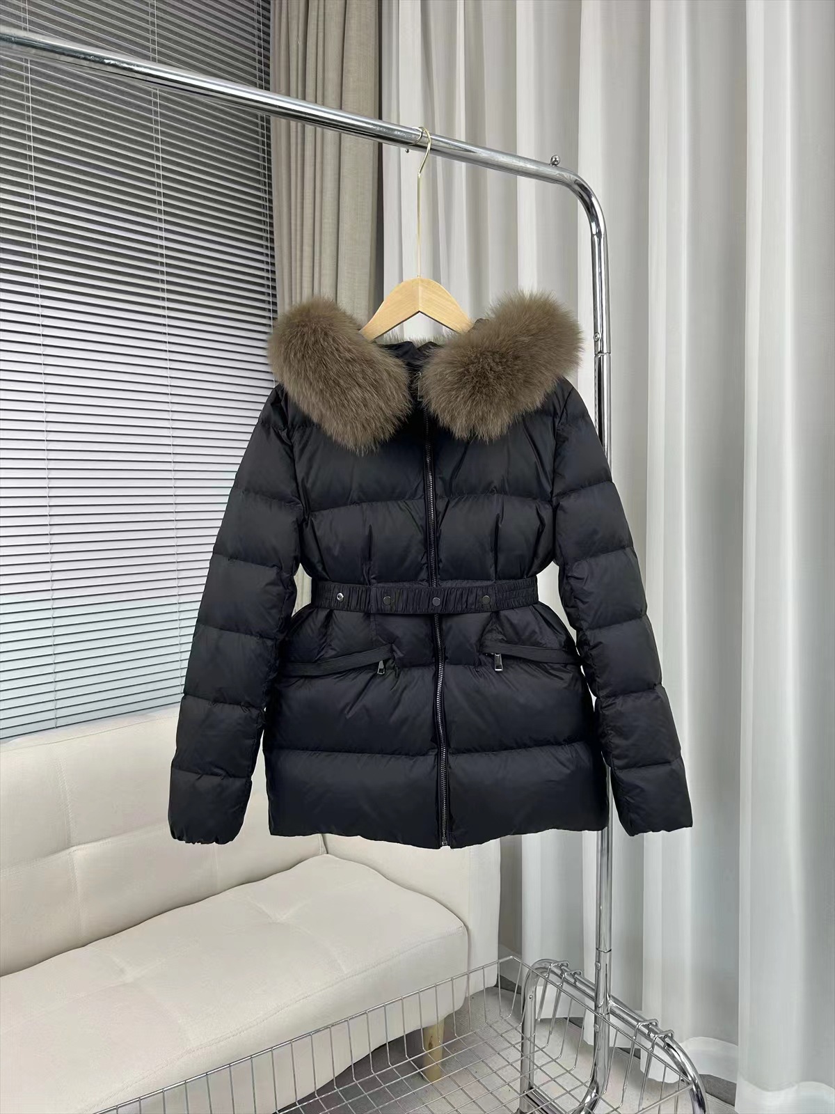 Autumn Winter New European Style Waist Slimming 90 White Duck Fox Fur Collar Down Jacket Women Short Trendy Coat_voghion.com