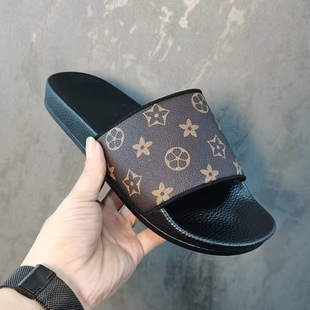 �|�ρ��羳�W���ļ���Ь��ʿ��Ů�ϻ�һ�����lһ���⴩����