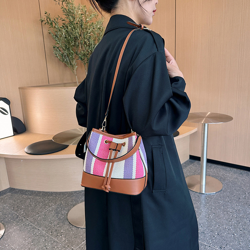 Bolso de gran capacidad para mujeres 2023 nueva moda costura contraste color hombro mensajero bolsa texturizado cordón cubo bolsa