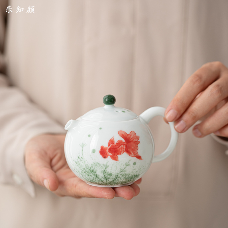 高白泥茶壶釉下彩手绘金鱼陶瓷功夫茶具单茶壶家用过滤球孔泡茶壶