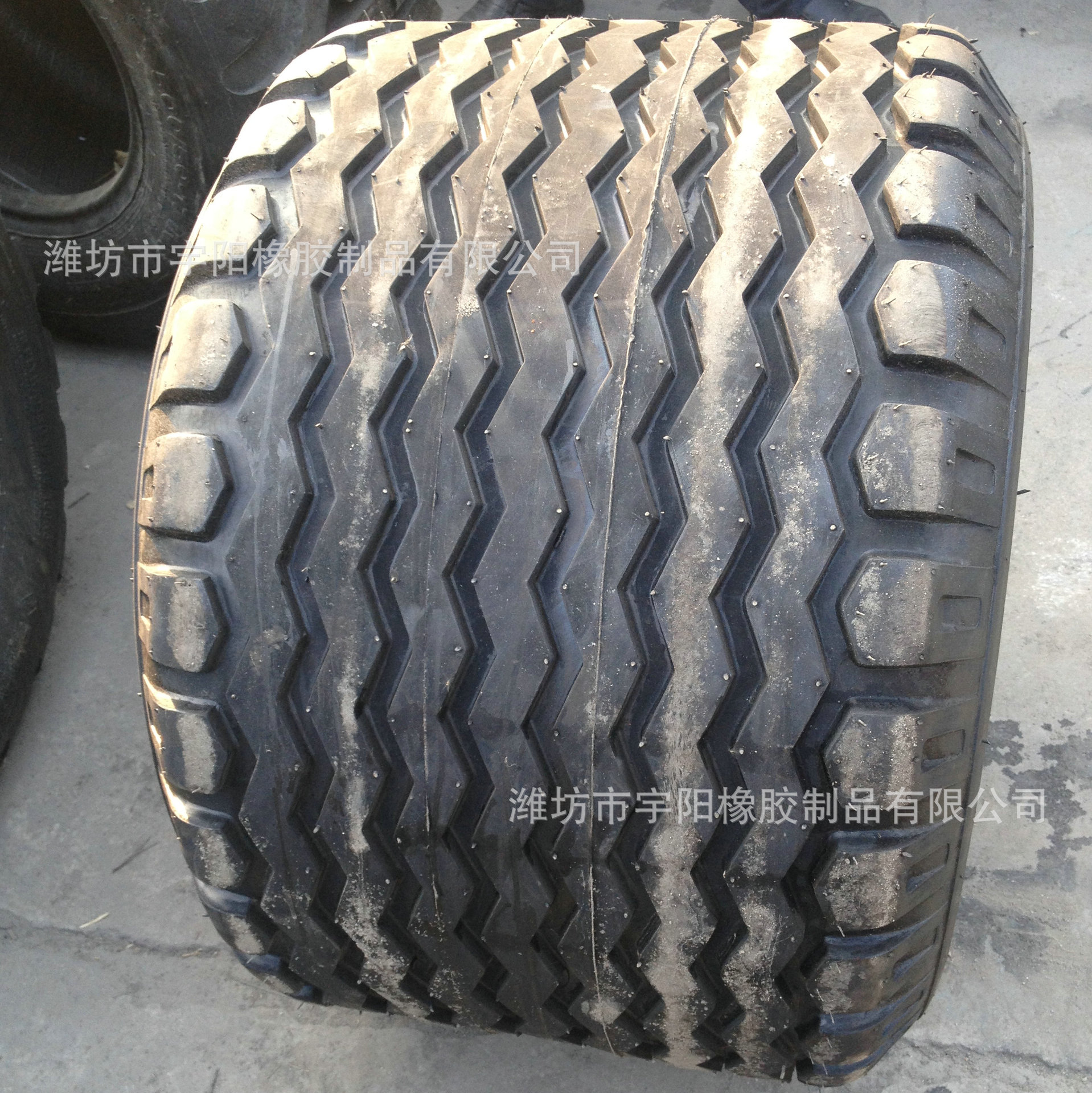 混曲花纹农机具轮胎 19.0/45-17联合收割机 打捆机轮胎