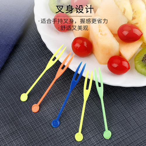 Factory direct sales, creative disposable fruit forks, bar ktv plastic fruit picks, wholesale transparent cake forks