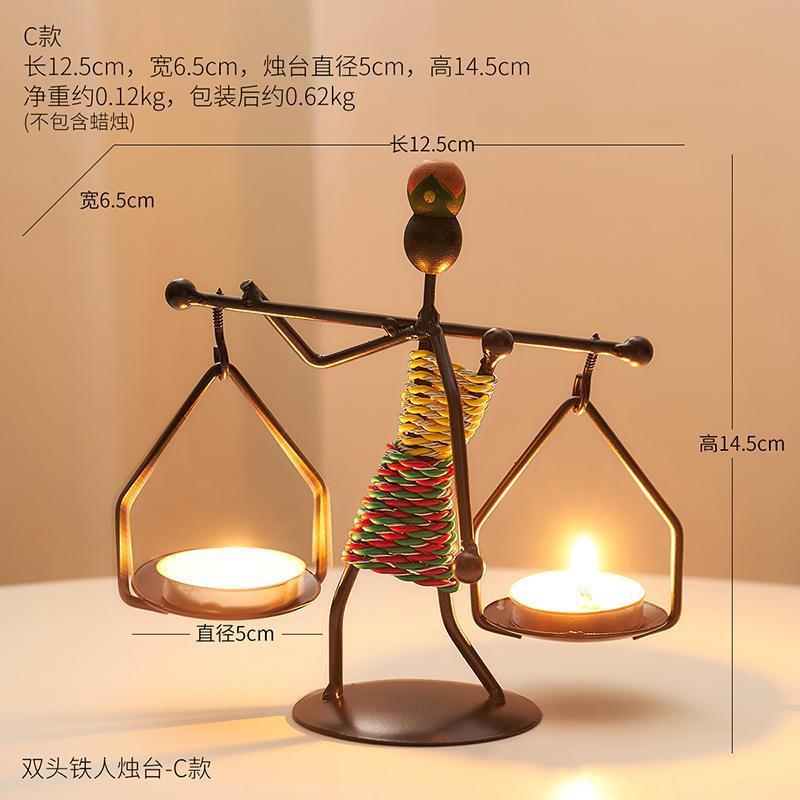 ヨーロッパ式の個性的なアイデアのろうそくの台の北欧のレストランの食卓は装飾品の音楽バーのカウンターの装飾の小さい置物を飾ります。|undefined