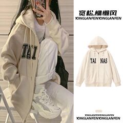 怠惰な野球服の女性は秋冬の新商品の高級感があります。