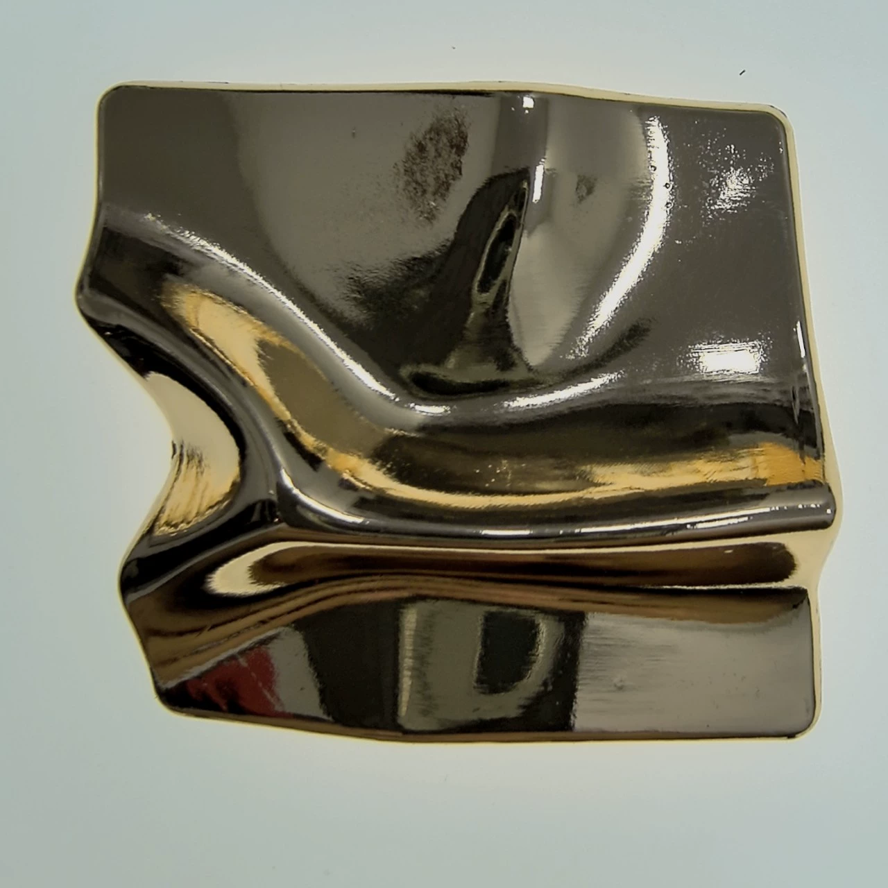 2025 новый металлический плиссированный декоративный пуговичный купальник с асимметричной металлической пряжкой из сплава для декора груди