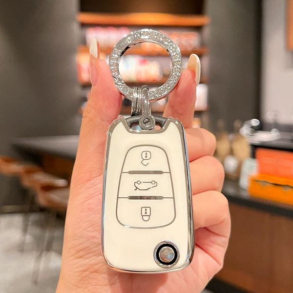 Kia C model [milk white] with diamond-encrusted silver buckle