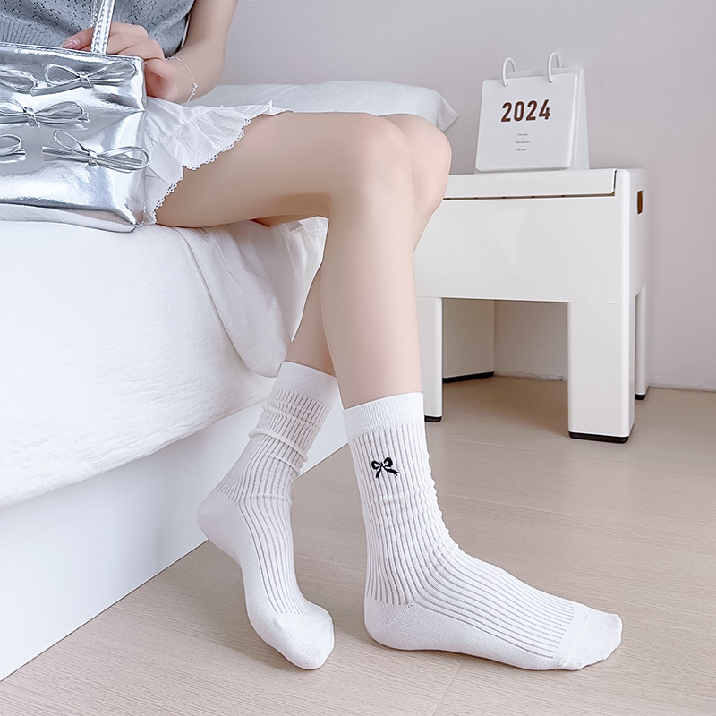 Calcetines de ballet de mujer primavera y verano, algodón japonés bordado, arco, calcetines de pila, Zhuhai al por mayor