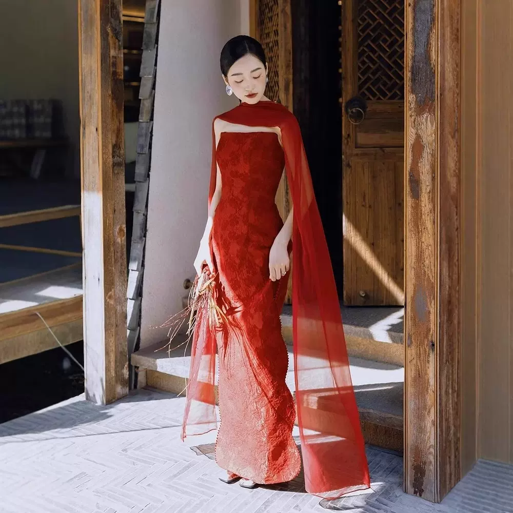 新中式晨袍晚礼服成人礼红色订婚连衣裙2025新款新娘结婚敬酒服