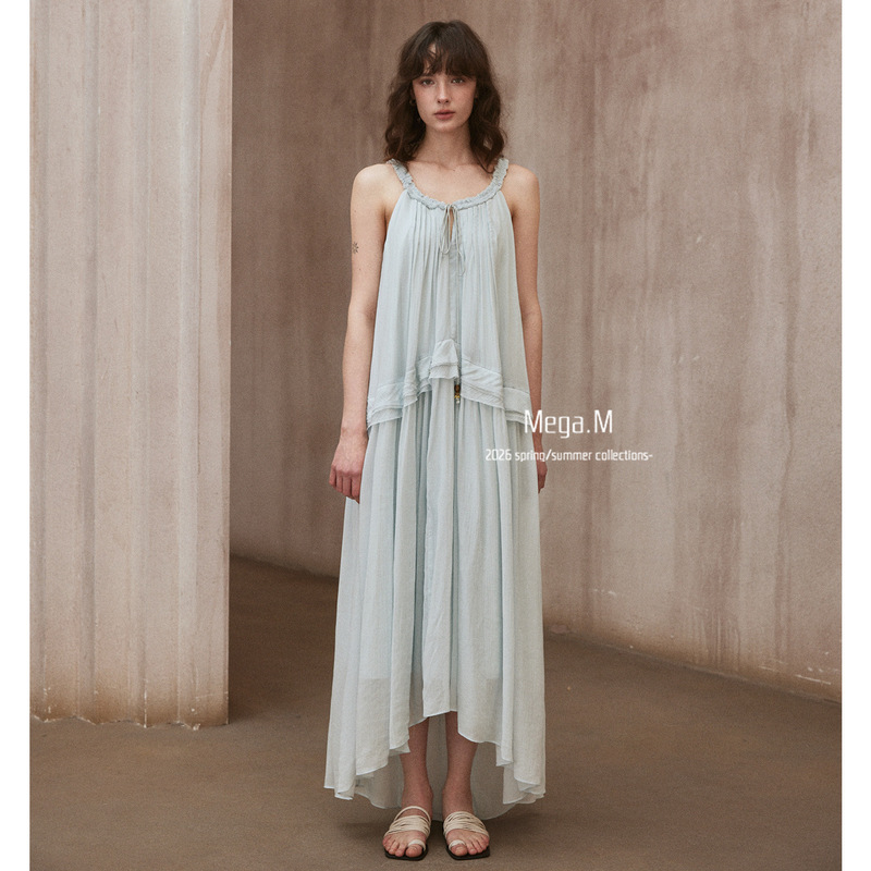Mega.M French Retro Pleated Ruffle Dress, New Summer Style Korean Resort Style Halter Neck Long Dress Mega.M French Retro Pleated Ruffle Dress, New Summer Style Korean Resort Style Halter Neck Long Dress