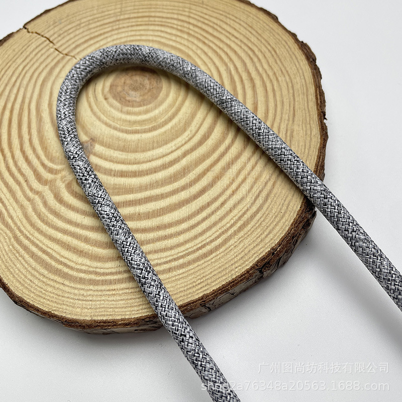 5 # 회색과 흰색의 가는 선