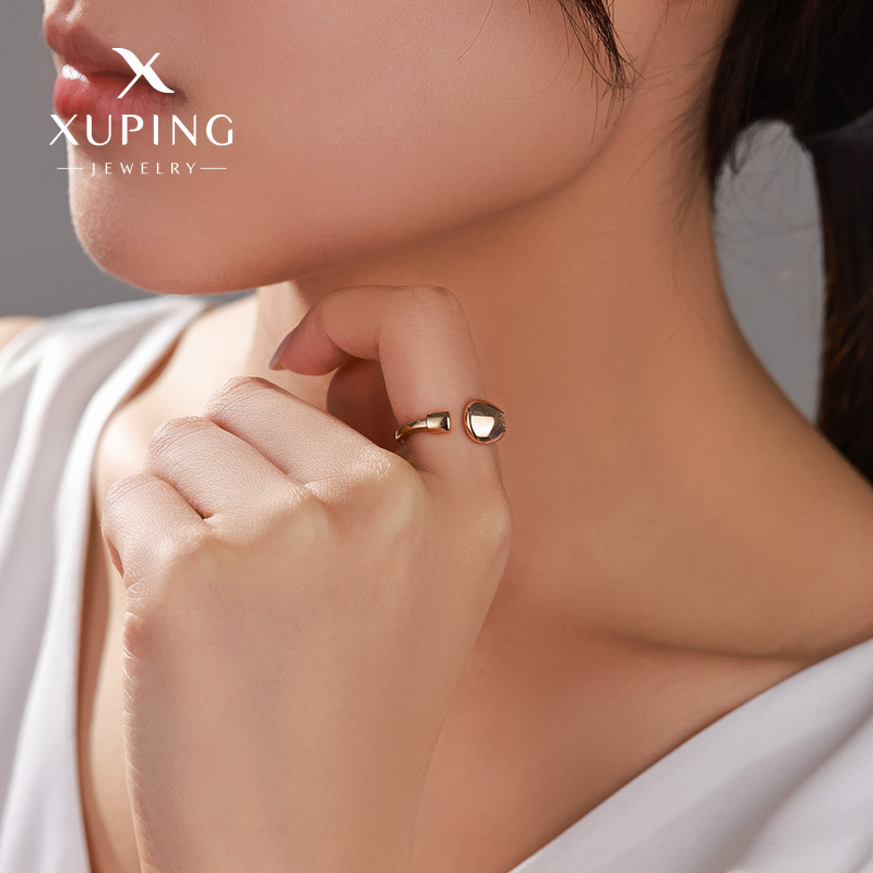 El nuevo anillo de moda de Xuping, anillo de apertura femenino, personalidad ajustable, diseño de nicho, anillo de dedo de comida simple y versátil