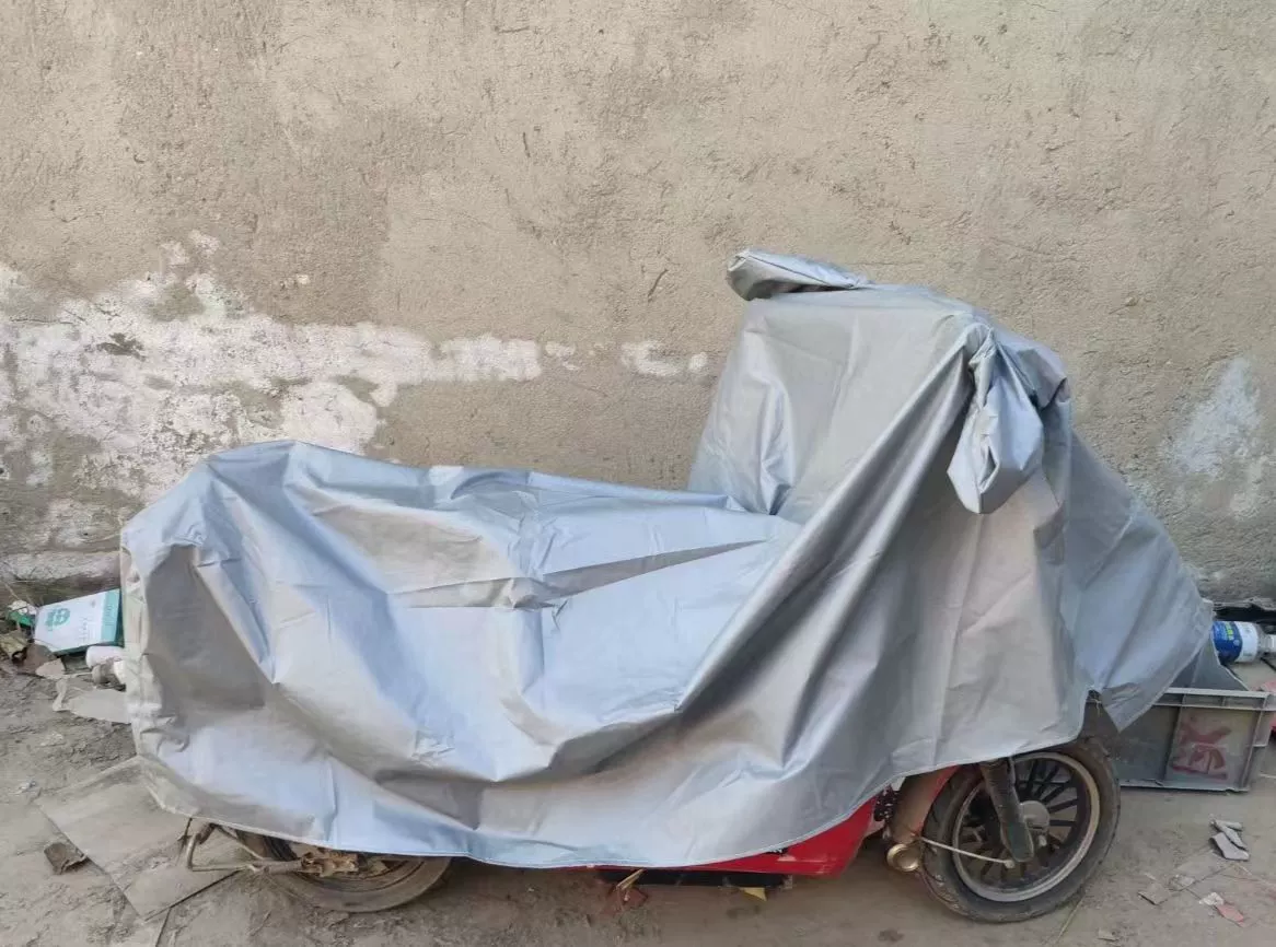 Автомобильный чехол для мотоцикла/автомобиля с большим электробатарейным аккумулятором, одежда для автомобиля, пылезащита, дождевик, серебристо-белая солнцезащитная ткань для автомобиля