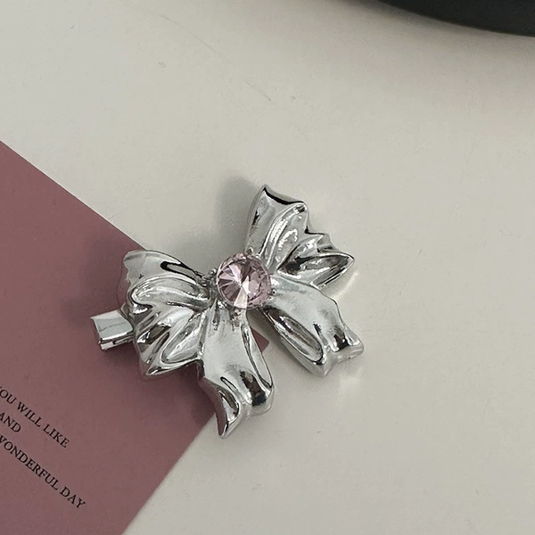 Pink Diamond-A Diamond Bow