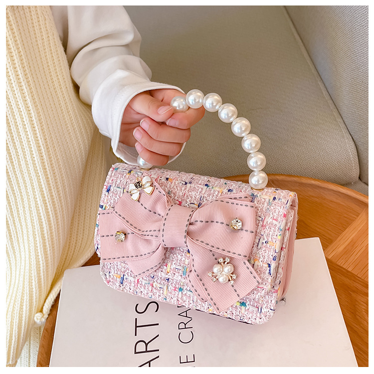 Women's Cotton And Linen Bow Knot Cute Pearls Square Flip Cover Crossbody Bag display picture 1