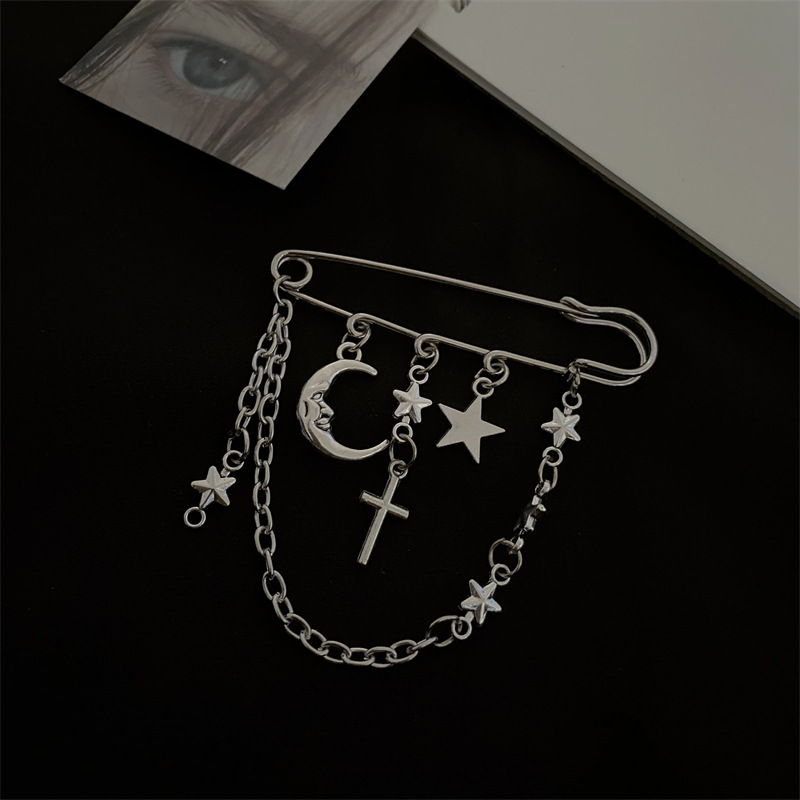 Europäischer und amerikanischer grenzüberschreitender Schmuck: Halbmond-Kreuz-Stern-Brosche, persönliche Anstecknadel für attraktive Frauen, Hut, Kleidung, Anzug_voghion.com