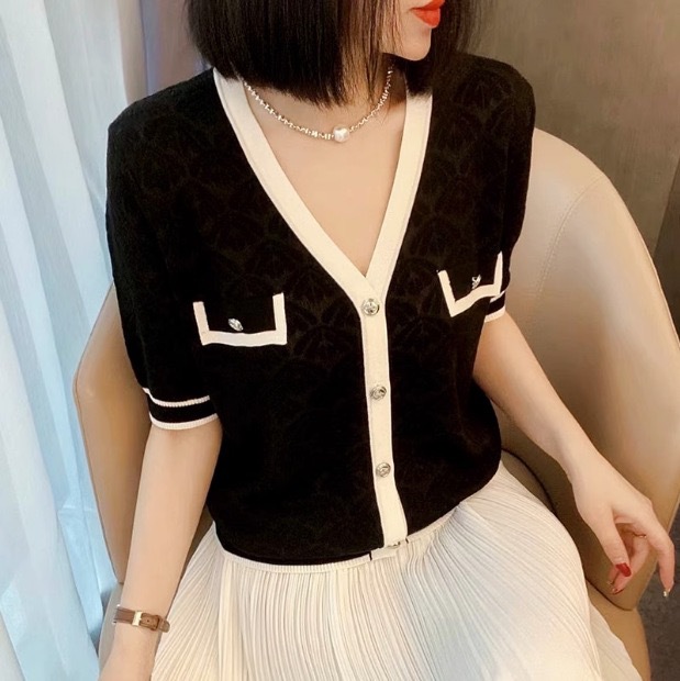 Áo len dệt kim jacquard cổ chữ V tay ngắn, phong cách tiểu thơ, khóa kim loại — Màu đen chi tiết 8