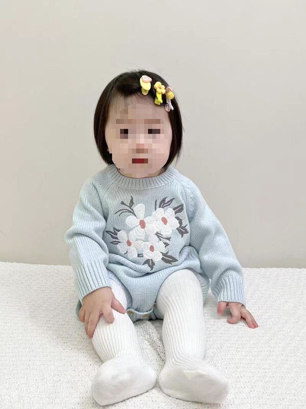 歳の赤ちゃんの春の服は子供のお尻の服を着ます。|undefined