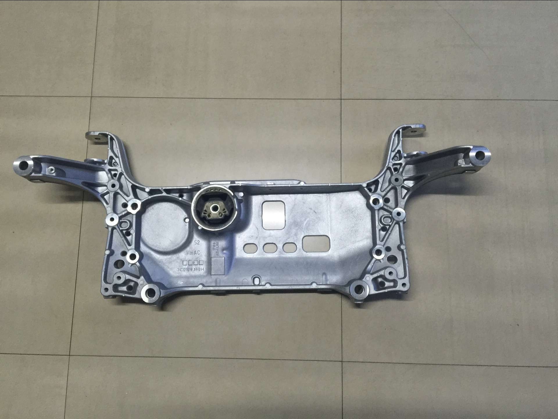 Suitable for Volkswagen Sagitar, Touran, Skoda, All-Aluminum Beam 3C0199369H, All-Aluminum Lightweight