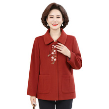 妈妈春装新款洋气翻领毛呢外套中老年女装春秋气质绣花呢子上衣