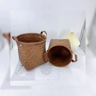 Плетёная корзина для белья и мелочей из пластика