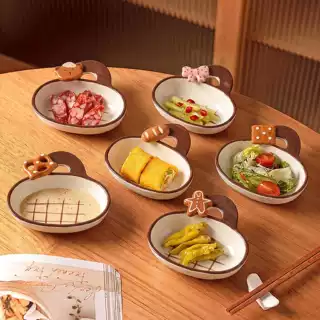 小熊饼干蘸料碟子可蒸可爱小菜碟釉下彩调料碟味碟家用酱油醋碟
