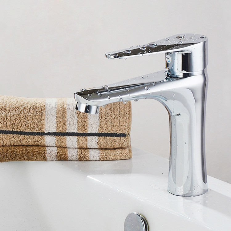 All-copper bathroom washbasin faucet, single handle single hole basin faucet for above and under counter basins All-copper bathroom washbasin faucet, single handle single hole basin faucet for above and under counter basins