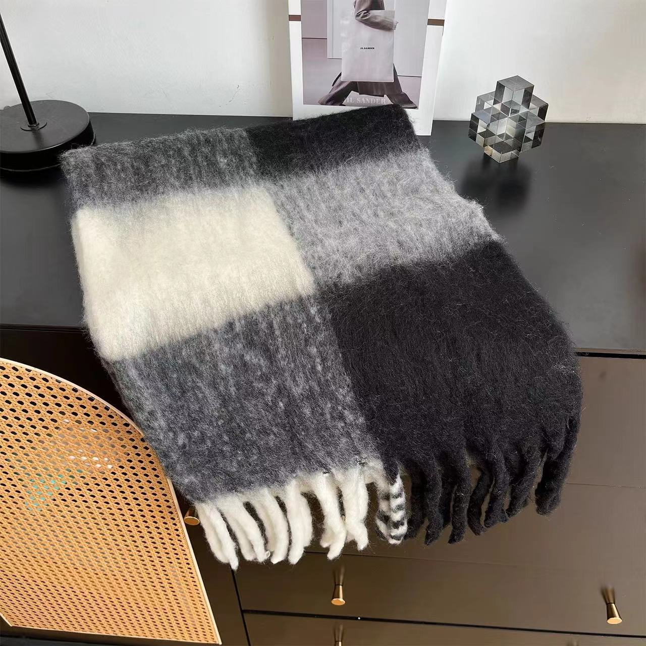 Bufanda Chal Grande de Mohair para Mujer de Poliéster Térmica a Cuadros para Invierno image 7