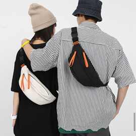 胸前斜挎包腰包女潮百搭帆布包休闲运动胸包男帆布饺子包2024新款