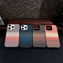 iPhone16対応 カーボンファイバーテクスチャ 磁気吸着式スマホケース Apple 17promax対応 半分カバー 超薄型PC保護ケース