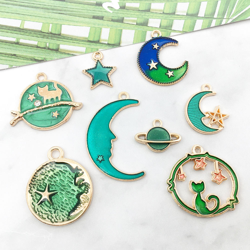 23g Weight Pendant Jewelry Making Type 21 * 25mm, 24*24mm, 24*32mm Jewelry Making Size Rhinestones Inlay Material DIY Jewelry Accessories Classification 1 Set Quantity Alloy Material Star, Moon, Cat Pattern Enamel, Inlay Design Casual, Simple Style Style 1 Set 21 * 25mm 24*24mm 24*32mm Alloy Rhinestones Star Moon Cat Pendant 12