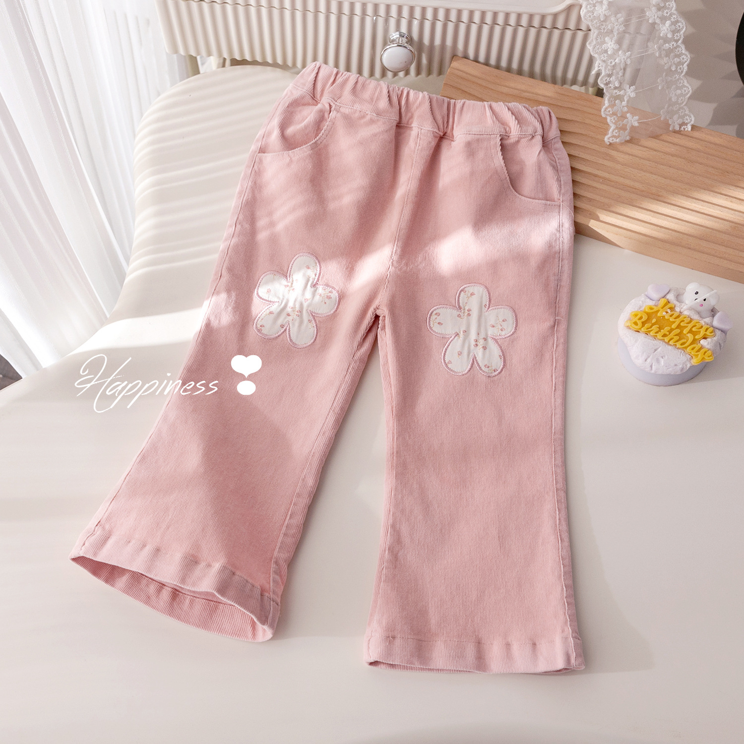 Girls casual pants Korean style floral patch embroidered bell-bottom pants Spring and Autumn new style of small and medium-sized children's fashionable and versatile trousers