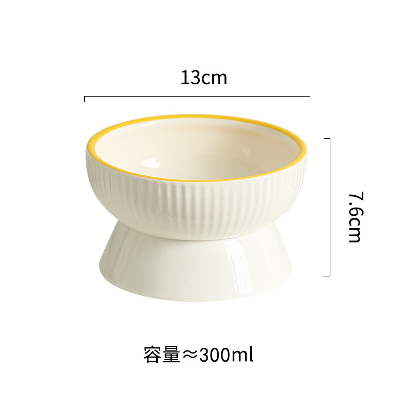 손으로 그린 웃는 일반 그릇