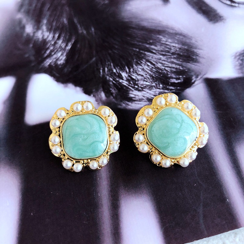 Wholesale Jewelry Enamel Glaze Pearl Resin Geometric Floral Stud Earrings Nihaojewelry display picture 1