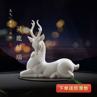 ���� ܇�dһ·ƽ��¹��܇�[��܇�ϸߓ�SUV܇���п�̨�b���Ʒ��Ů