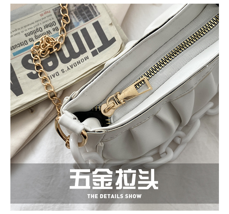 Fashion Thick Chain Portable Dumpling Bag Mini Shoulder Messenger Bag display picture 23