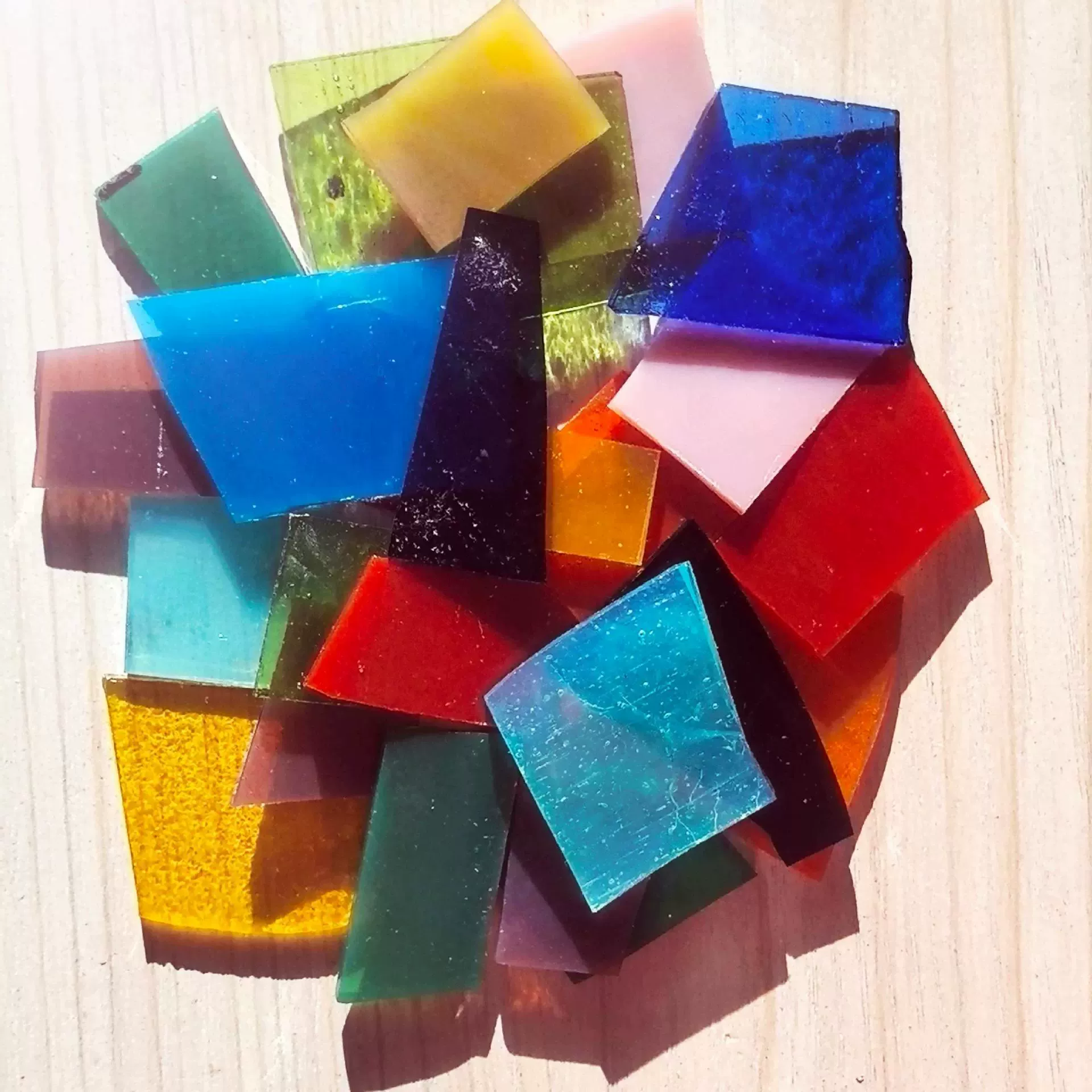 Смешанный цвет горячего расплава глазурованного стекла разрезает многоцветное многоцветное многоцветное производство веса ручной работы для микроволновой печи