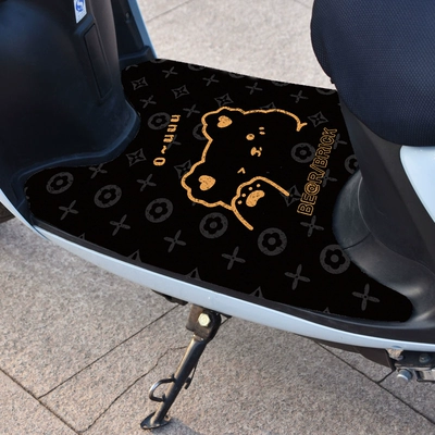 Car Foot Mat Silk Ring, Electric vehicle foot mat - 556d-fashionable-bear-width-50length-70cm-rectangular-self-cut-silk-circle-free-velcro