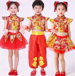 ��һ��ͯ��ķ�ϲ�c������Ї��L��Ů����ˮ���赸���g���ݷ��b