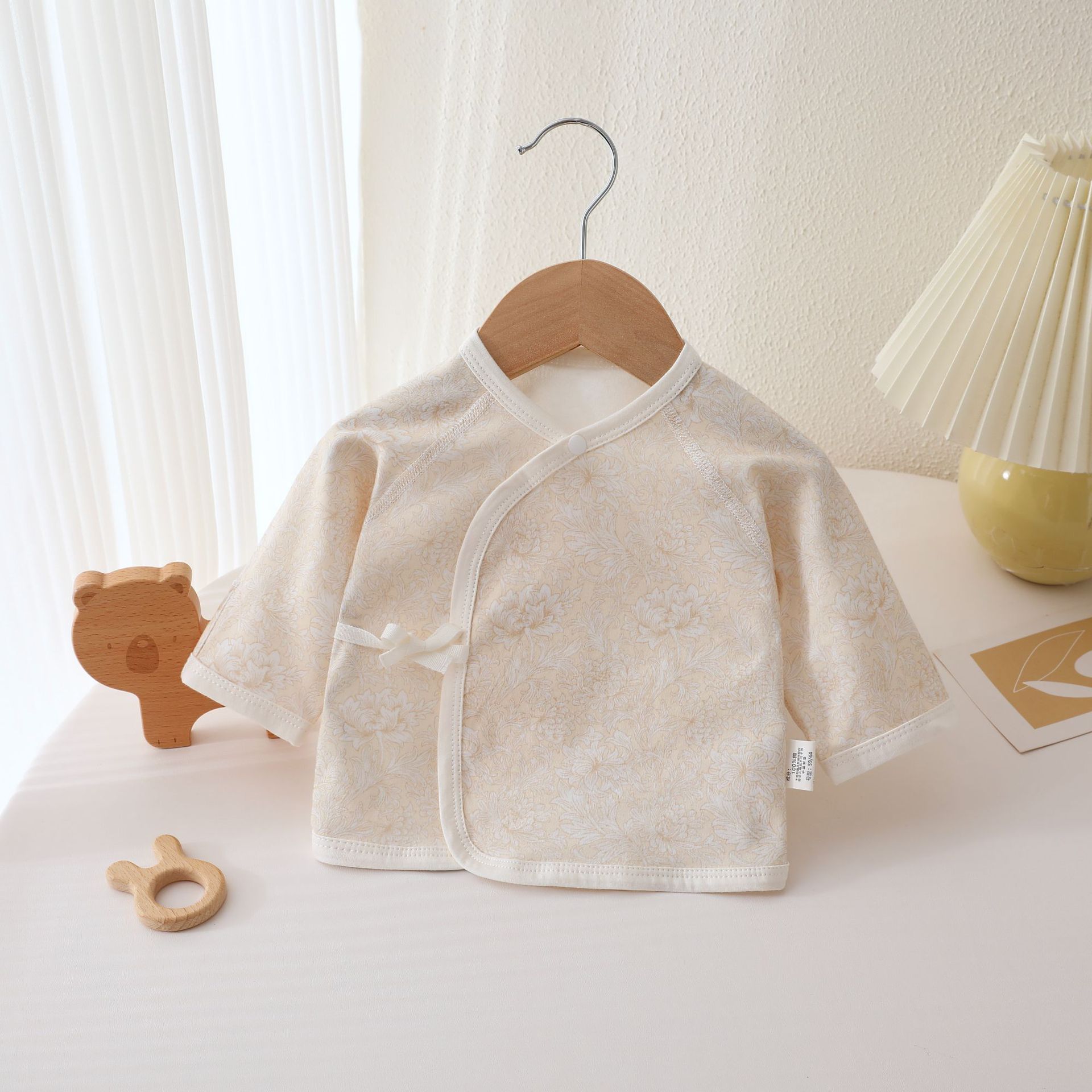 The beauty of newborn half-back garment
