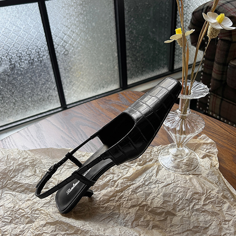 Summer New Crocodile Pattern Cowhide Toe-Cap Sandals ~ Square Toe Shallow Mouth Back Strap Kitten Heel Commuter Shoes Retro Style