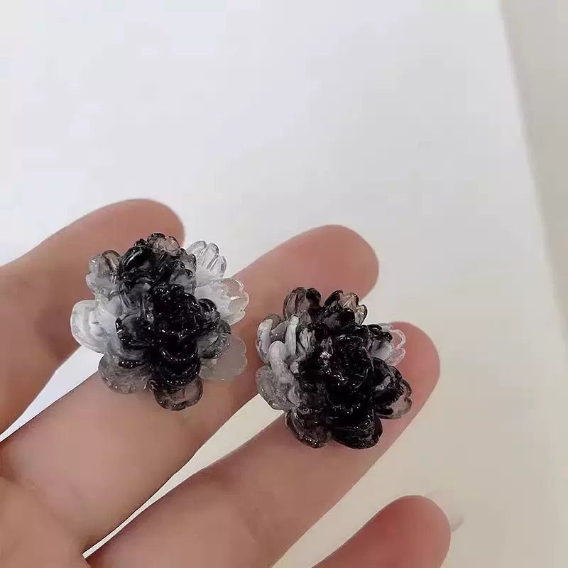 百搭水墨立体花朵渐变耳环黑白莲蓬荷花新款气质高级耳钉花瓣灰色|undefined