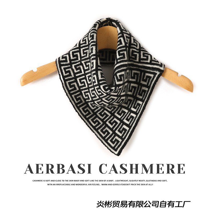 Wholesale cross-border autumn and winter warm neck scarf, Korean style, cold-proof, versatile neck protector, soft and skin-friendly triangular scarf