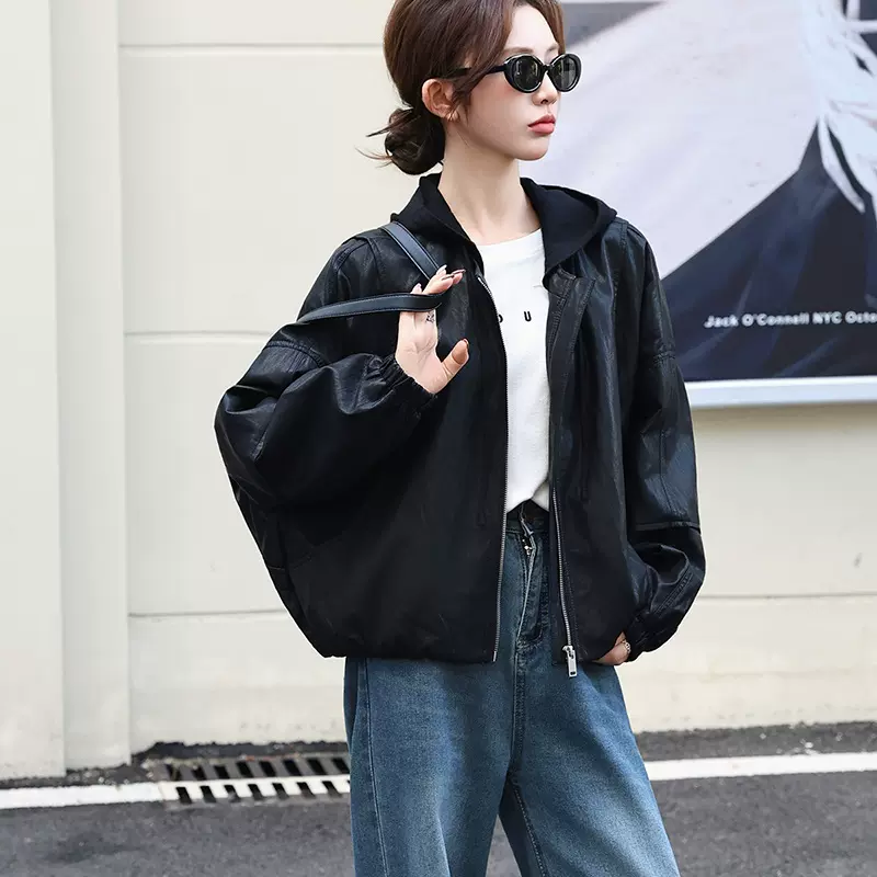 33752#加厚加绒新款短款皮衣外套女宽松休闲连帽免洗蛋白皮夹克