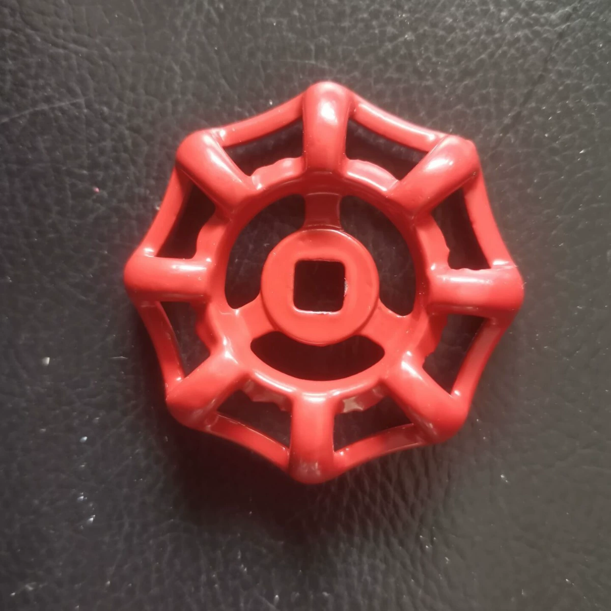 Запорный клапан ручное колесо задвижка специальное чугунное утолщение квадратного отверстия для махового колеса 6*6 7*7 8*8 9*9