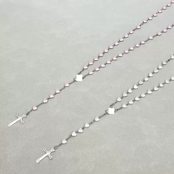 Heart-shaped necklace, a popular handmade jewelry item on Amazon